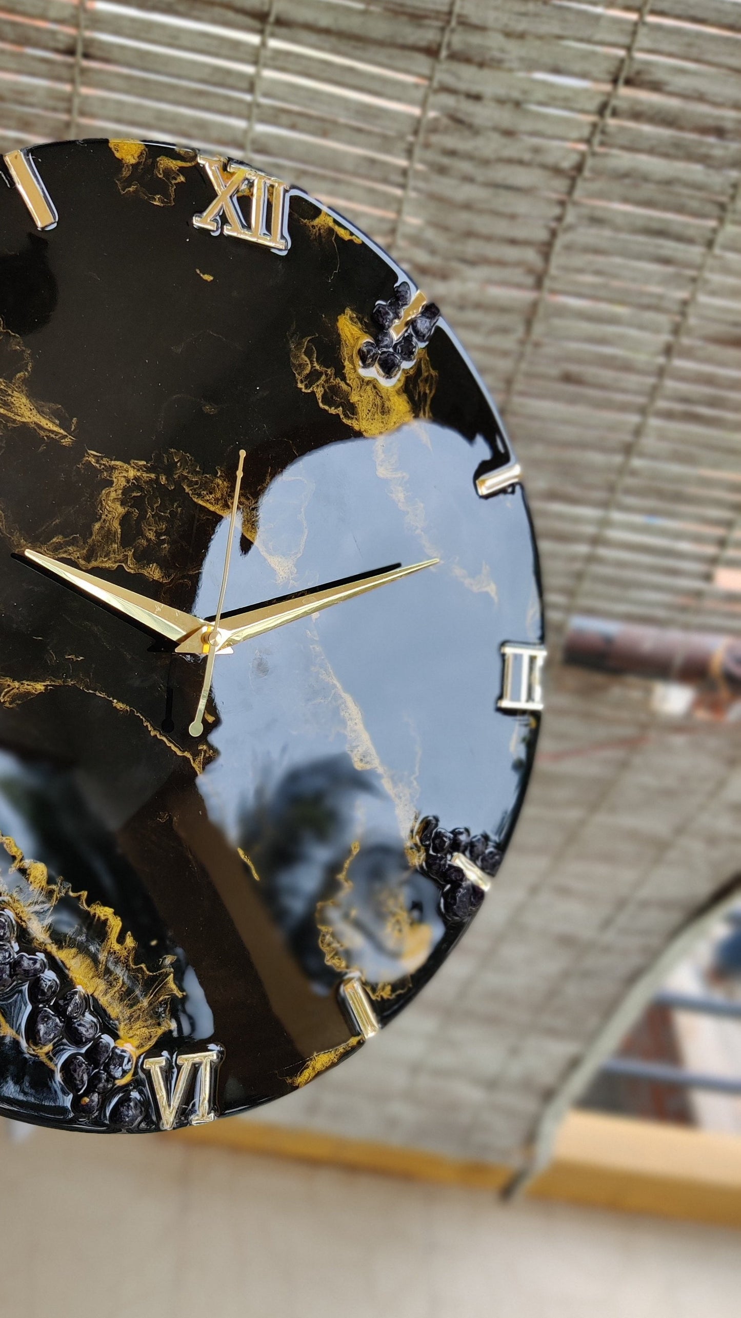 Gold Black resin clock