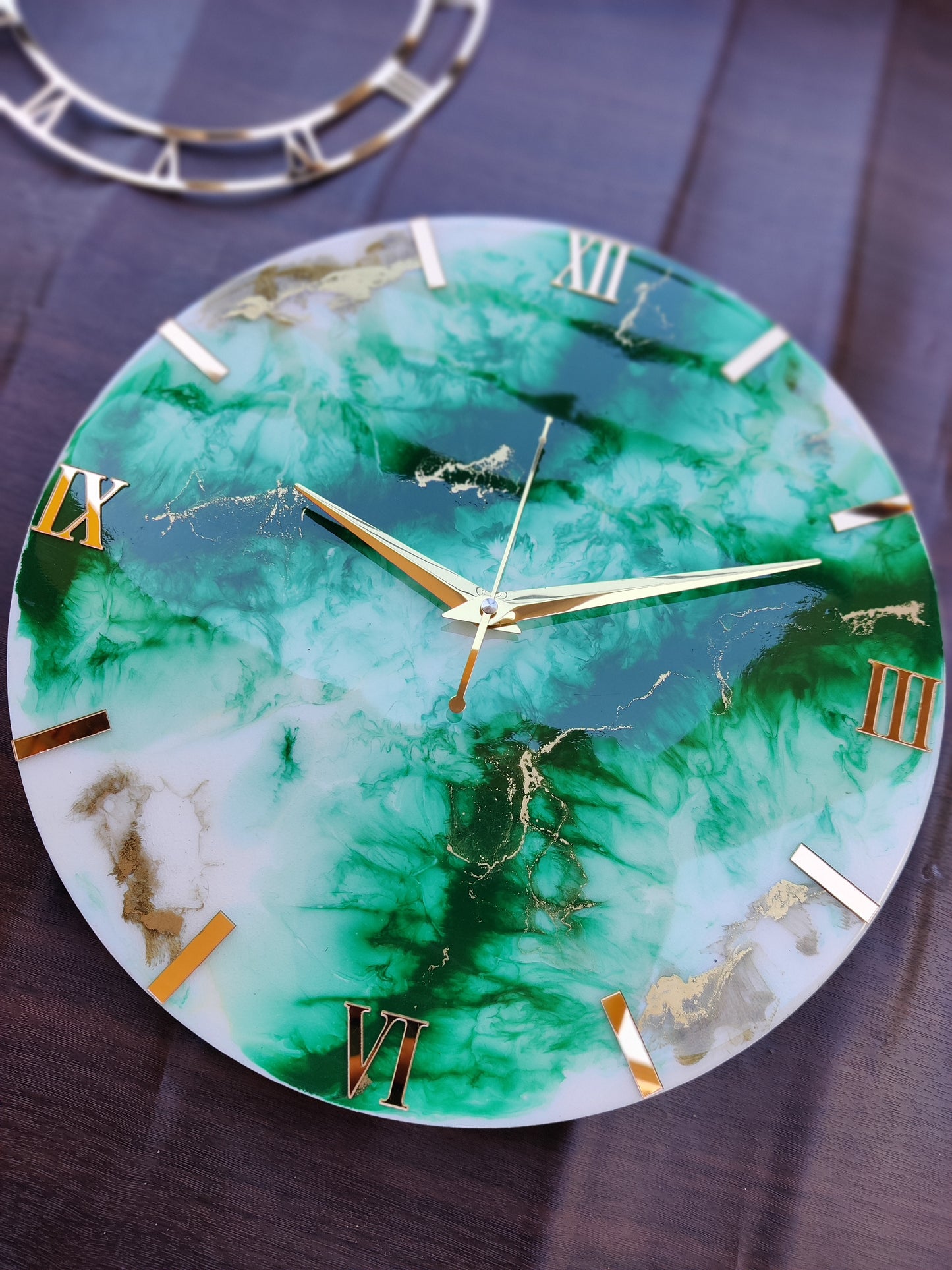 Green resin clock